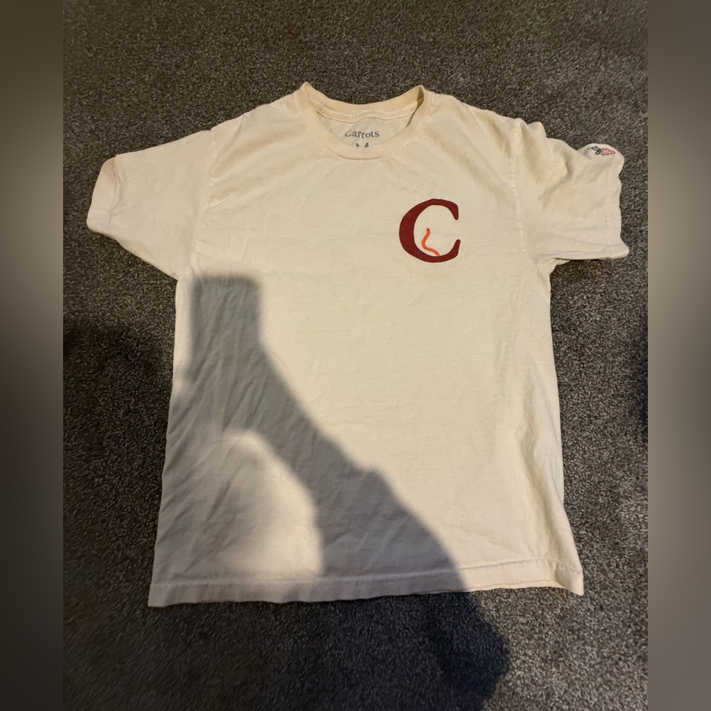 Carrots Unisex medium Good T-Shirt with Red Logo